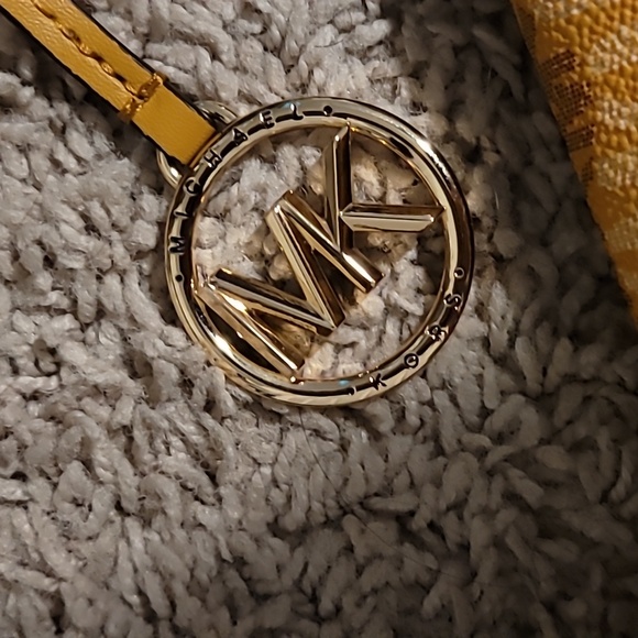 The Michael Large Animal Print Logo Tote Bag NWOT - Picture 4 of 7